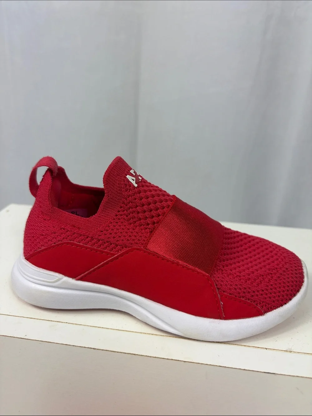 APL Kid's TechLoom Bliss in Red/White.